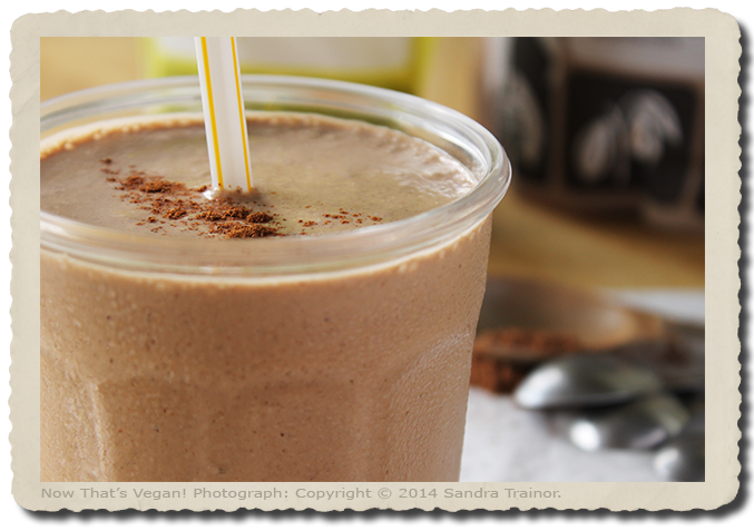A creamy vegan smoothie flavored with cacao and spices.