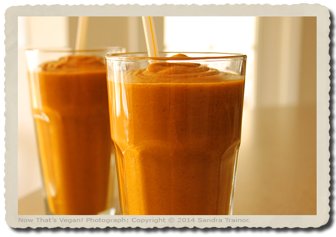A smoothie made with pumpkin purée and spices.